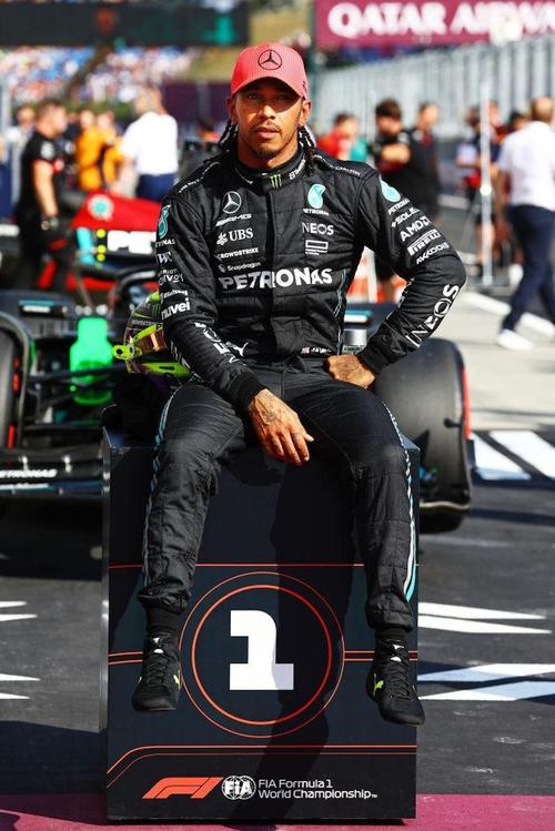 B体育官网:汉密尔顿在F1中的传奇生涯,汉密尔顿f12021